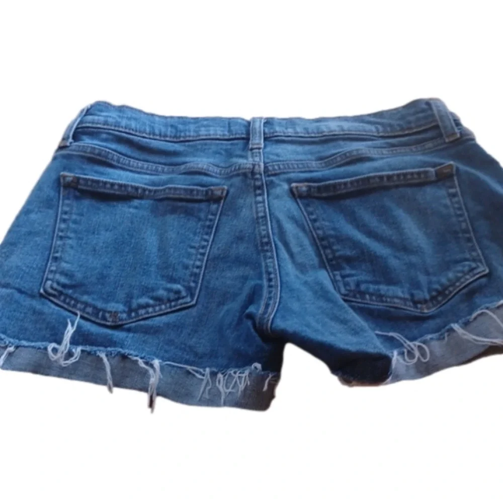 Gap Cutoff Style Shorts 28. Simple And Classic Style.Great Used Condition.